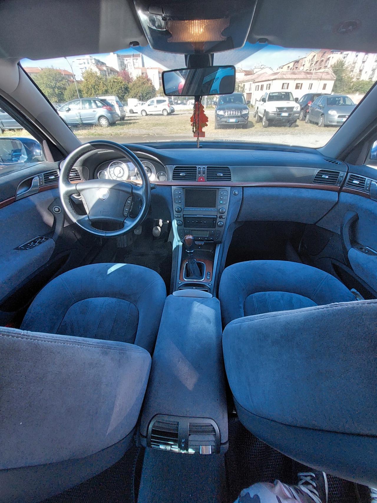 Lancia Thesis 2.0 turbo 20V Emblema