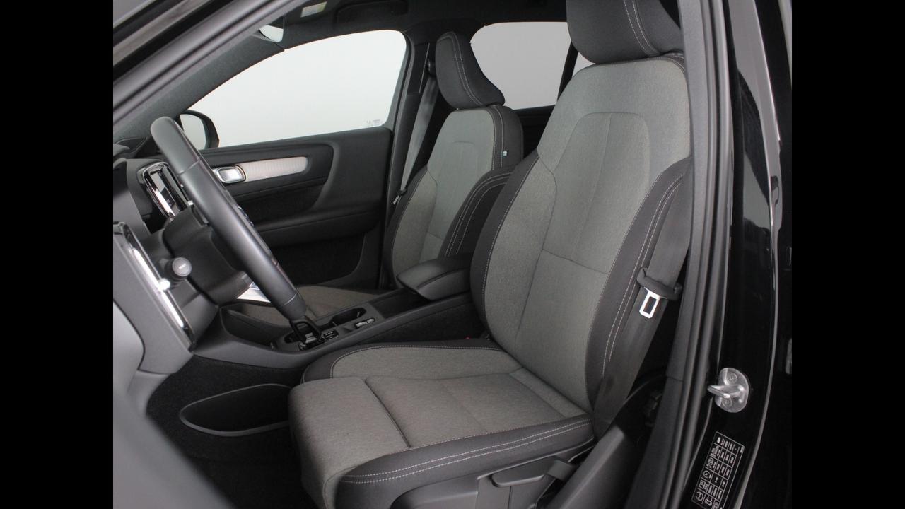VOLVO XC40 2023 - XC40 1.5 t4 recharge phev Core auto