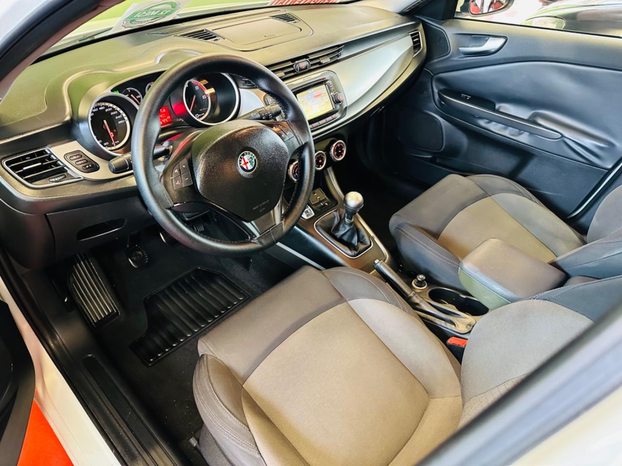 Alfa Romeo Giulietta 1.6 JTDm-2 105 CV Exclusive