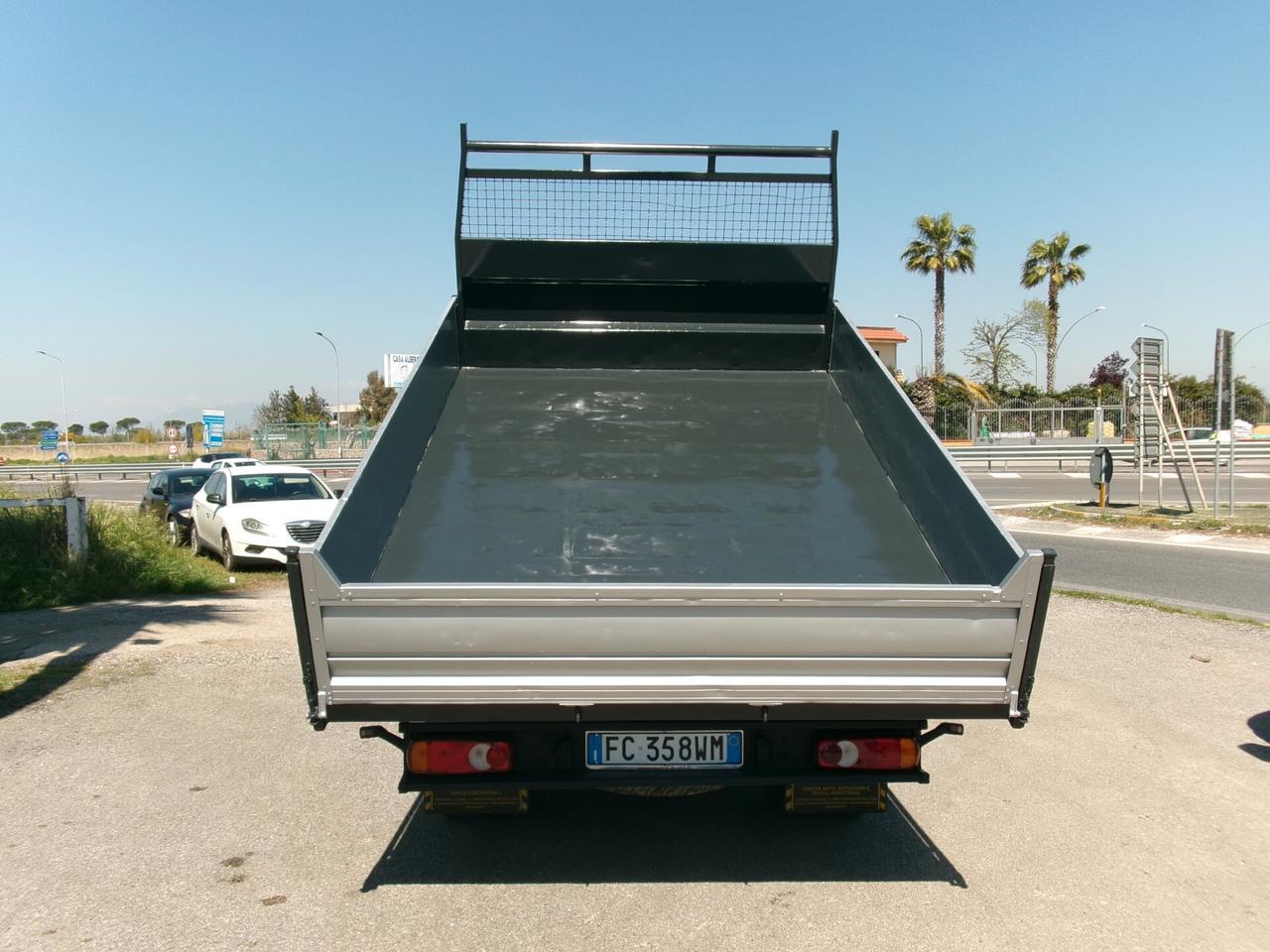 Nissan Cabstar NT400 35-12 2.5 120CV E5 RIBALTABILE TRILAT 134000 KM TAGLIANDATO