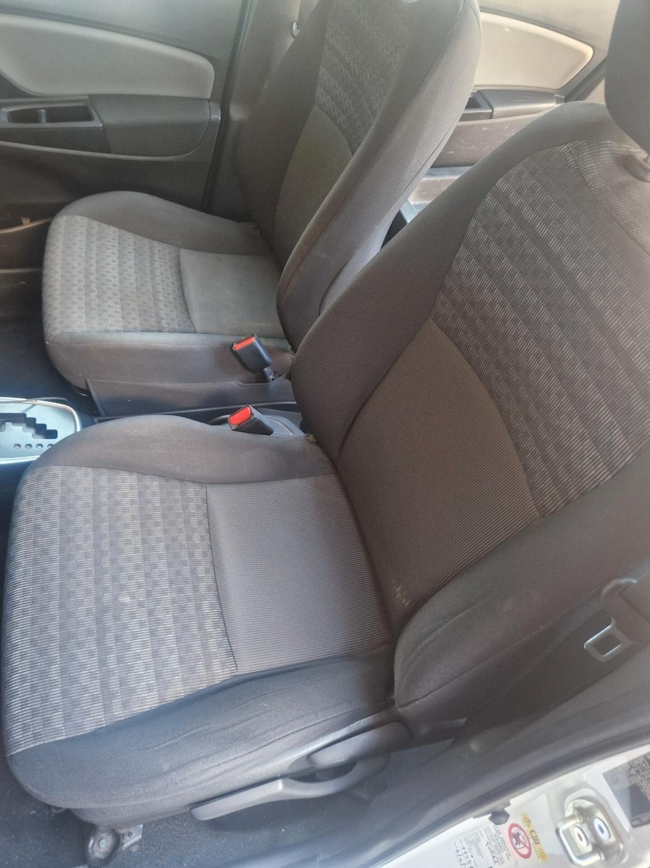 Toyota Yaris 1.5 Hybrid VAN AUTOCARRO