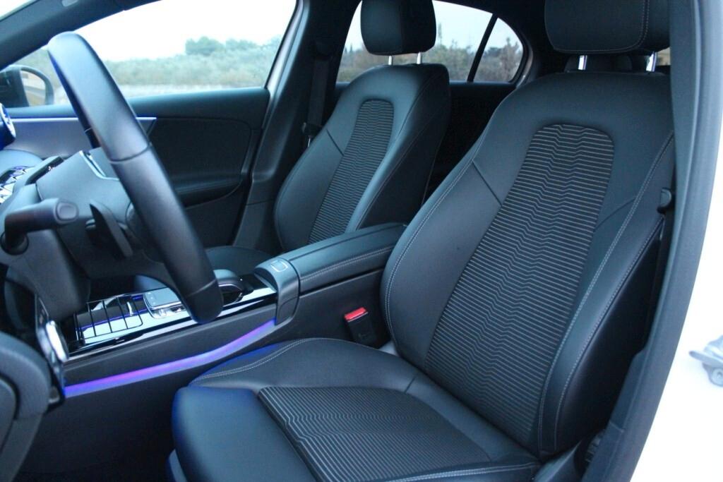 MERCEDES Classe A 200 d Aut. Sport *Luci Ambiente