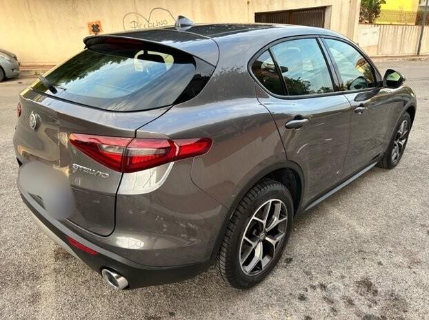 Alfa Romeo Stelvio 2.2 Turbodiesel 180 CV Executiv