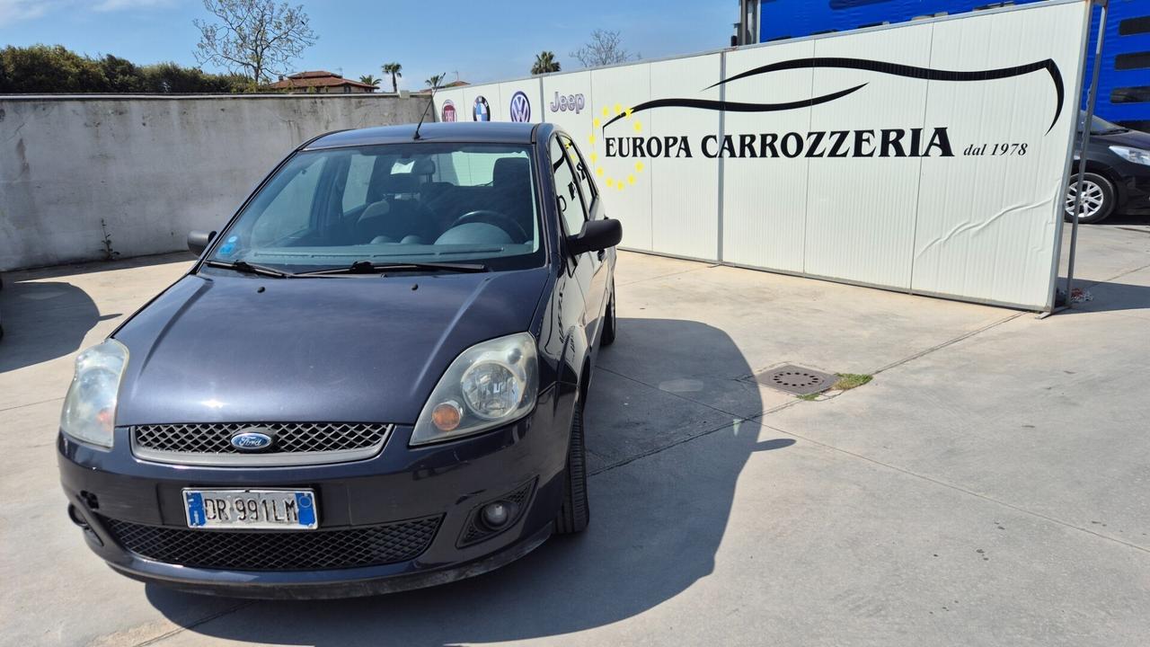 Ford Fiesta 1.4 TDCI 5porte GHIA