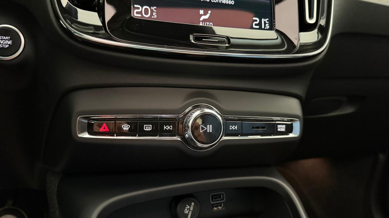 Volvo XC40 T5 Recharge Plug-in Hybrid Inscription Expression