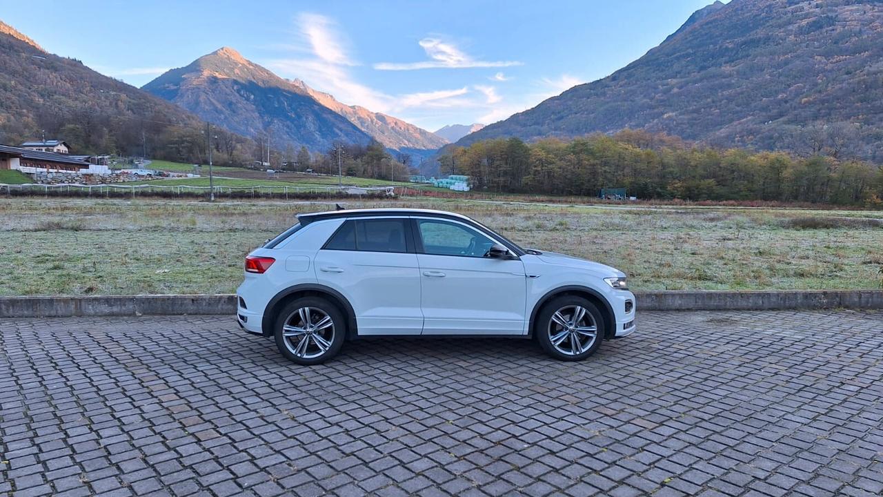 Volkswagen T-Roc 1.5 R-LINE Virtual Key-less 150cv