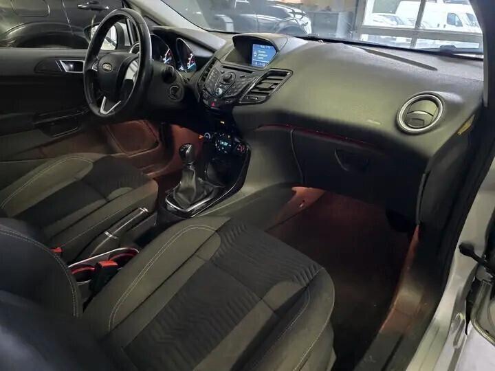 Ford Fiesta 5p 1.5 tdci Titanium 75cv ok neopatentati