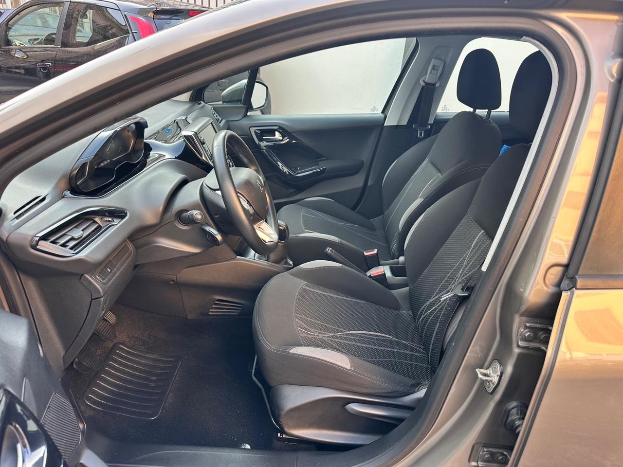 Peugeot 208 1.4 HDi 68 CV 5 porte Active