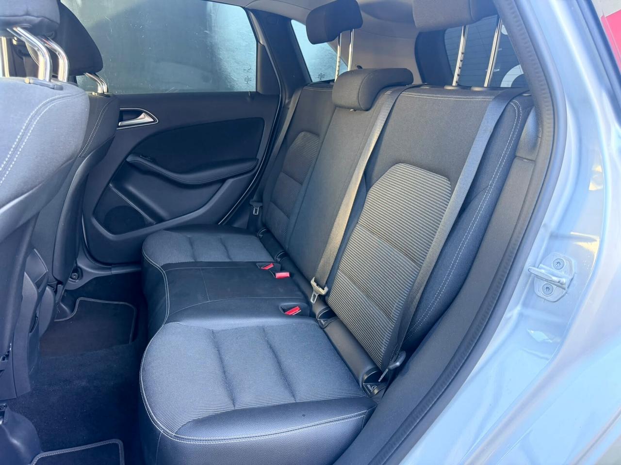 Mercedes-benz B 180 Premium