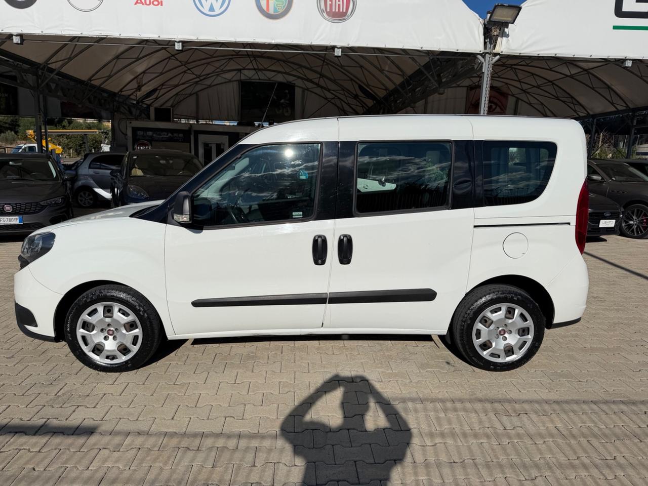FIAT DOBLO 1.6 DIESEL AUTOCARRO CON POSTI