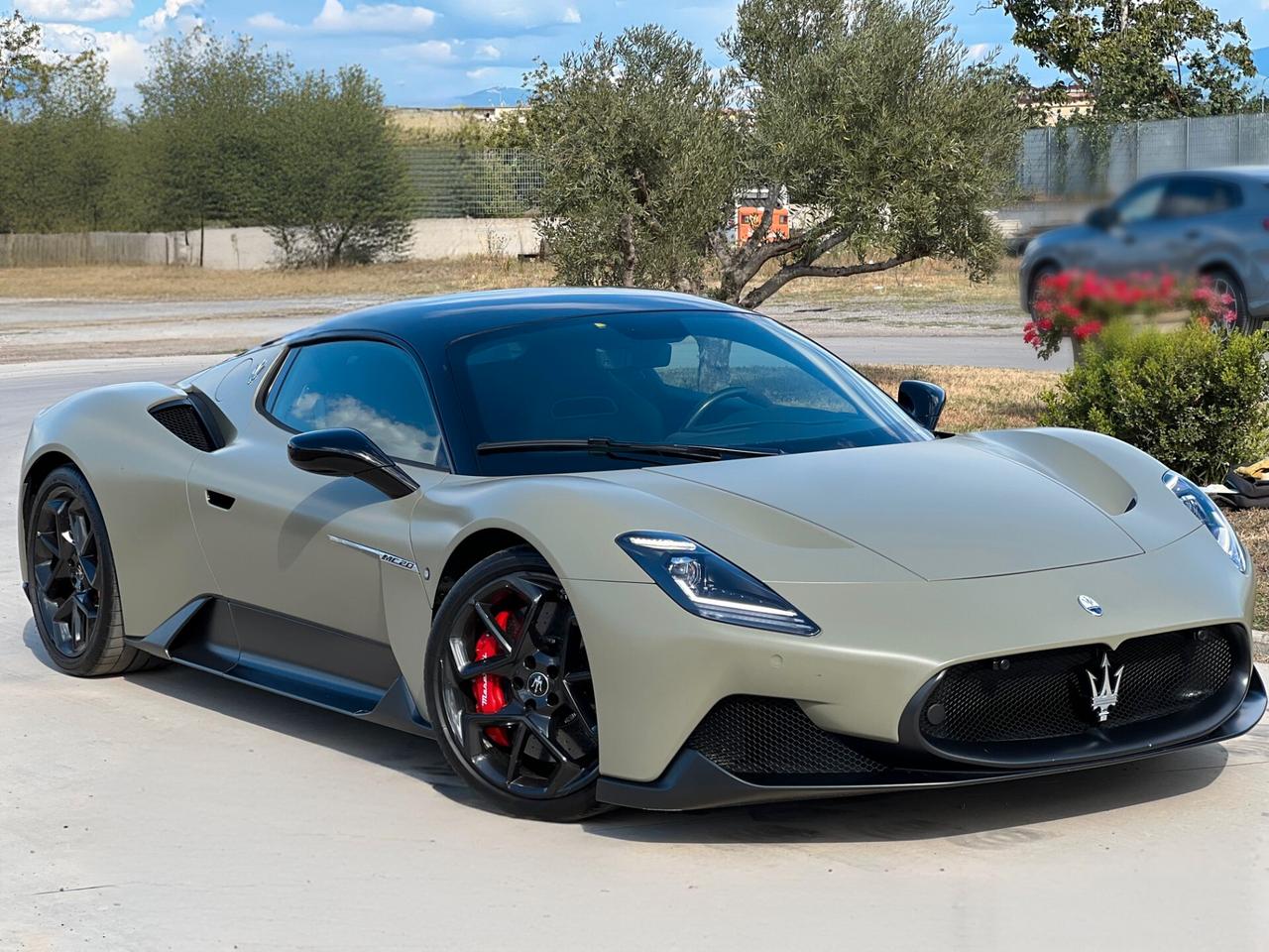 Maserati MC20