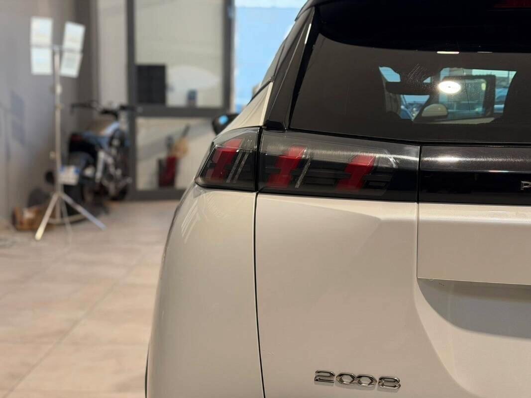 Peugeot 2008 BlueHDi 130 S&S EAT8 GT