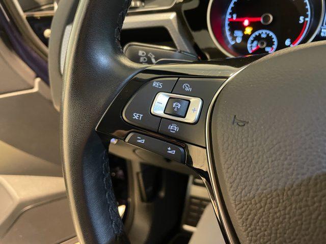 VOLKSWAGEN Touran 2.0 TDI DSG Business GANCIO Navi Bluetooth