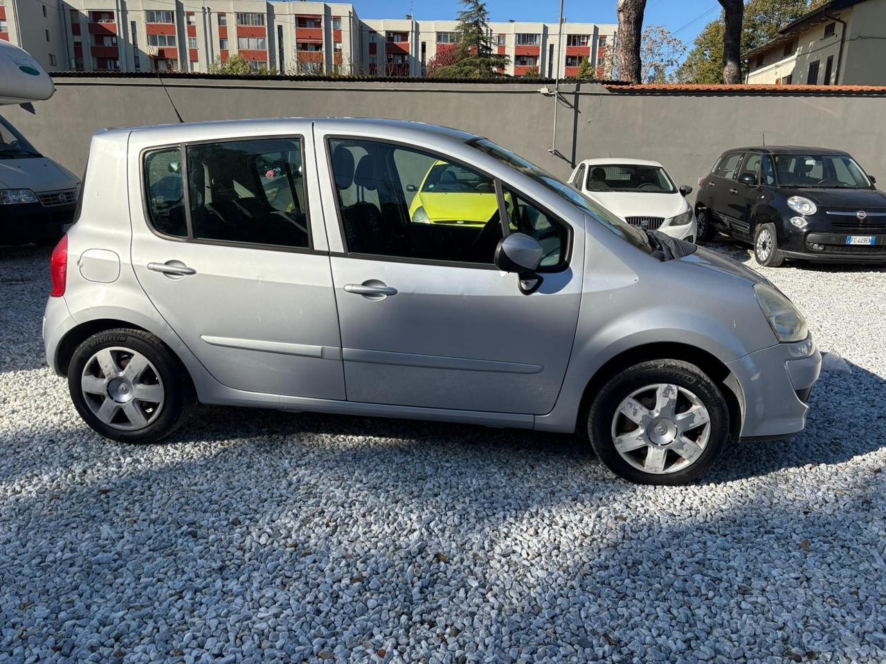 Renault Modus 1.2 16V Yahoo 75CV Ok Neopatentati