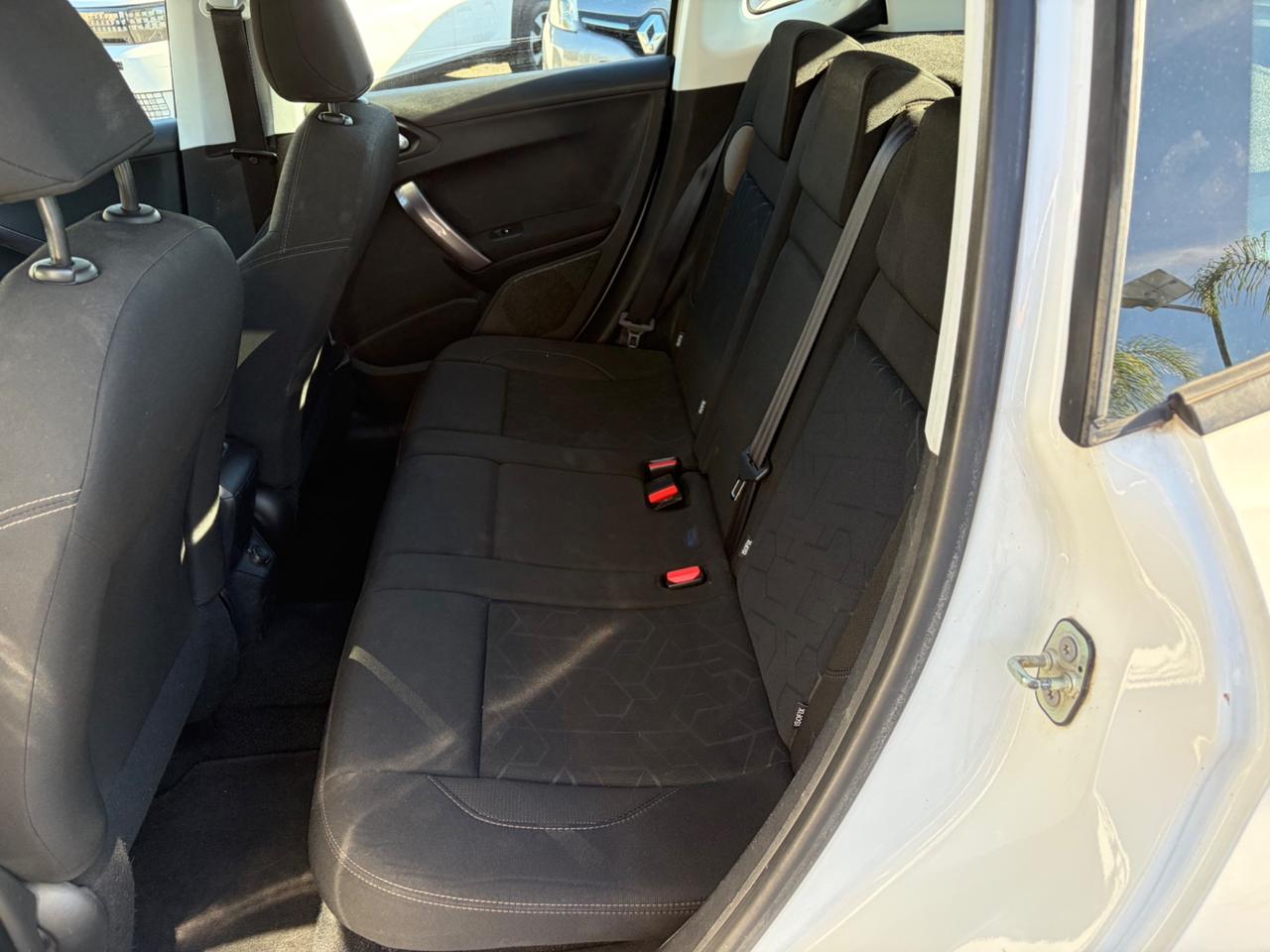 Peugeot 2008 1.4 HDi 68CV Active