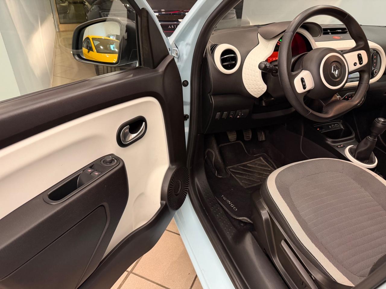 Renault Twingo Zen 65 OK NEOPATENTATI -063-