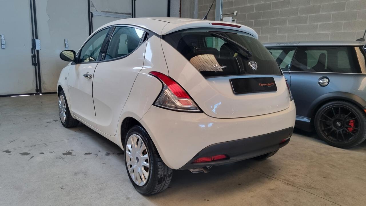 Lancia Ypsilon 1.2 69 CV 5 porte S&S Gold