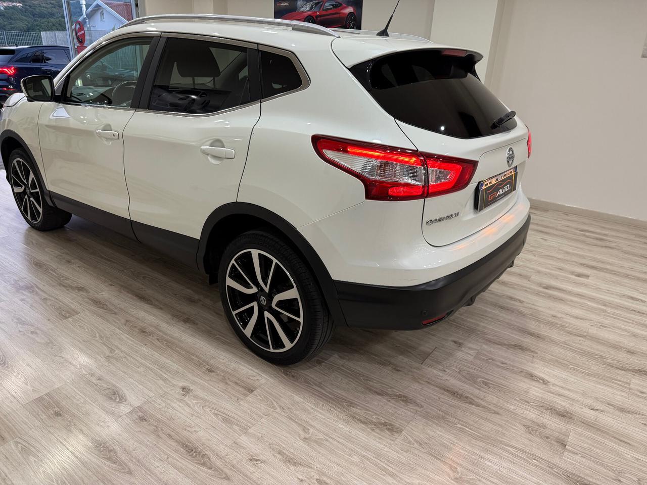 Nissan Qashqai 1.6 dCi 2WD Tekna *full optional *