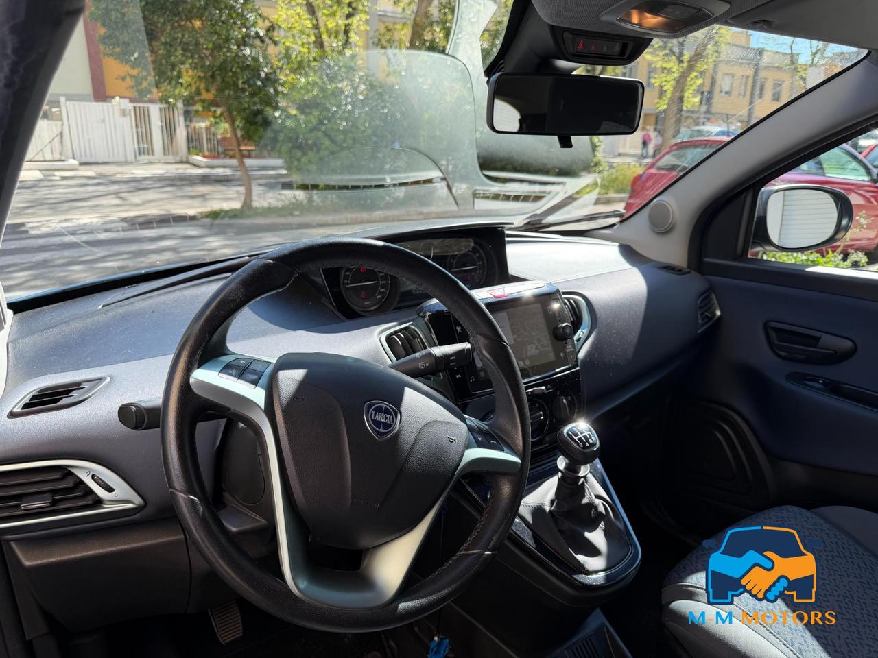 Lancia Ypsilon SILVER ECOCHIC