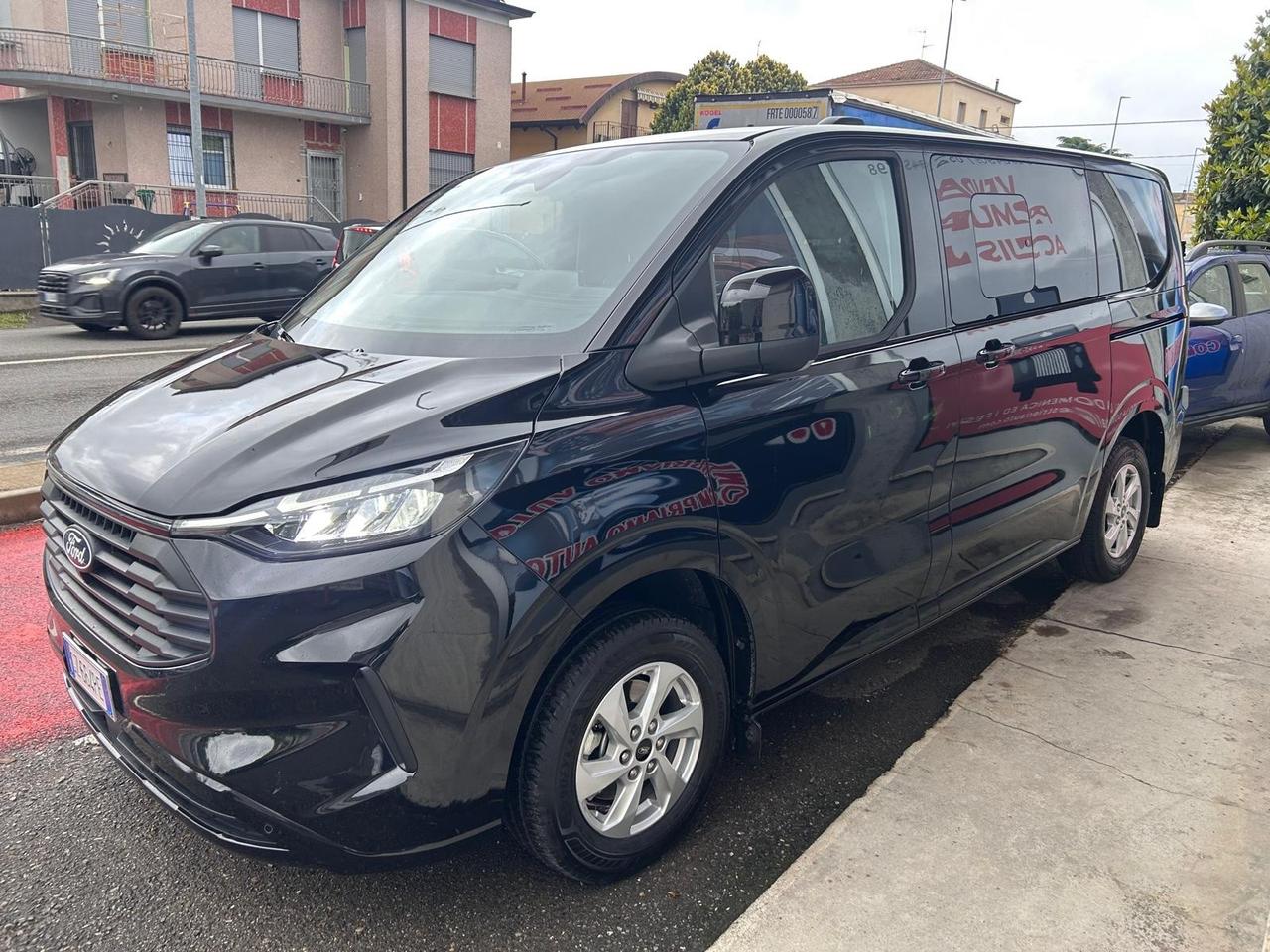 Ford Transit custom 2.0 TDCI eco blue 150 CV titanium 9 posti