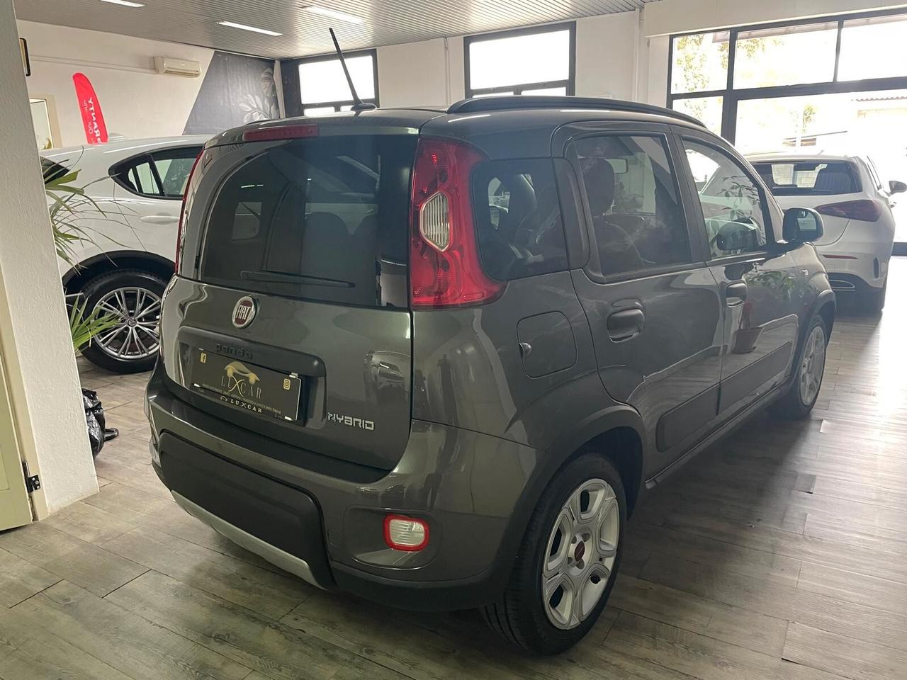 Fiat Panda 1.0 FireFly S&S Hybrid City Life 5 posti Aziendale nessun vincolo finanziario