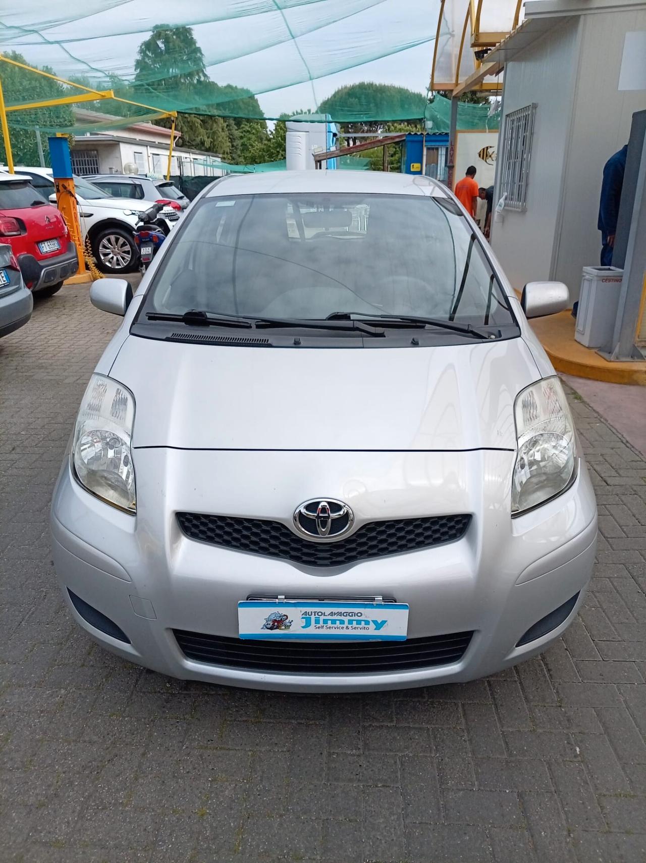 Toyota Yaris 1.0 5 porte Sol