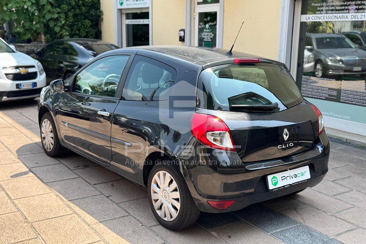 RENAULT Clio 1.2 16V 3 porte Dynamique