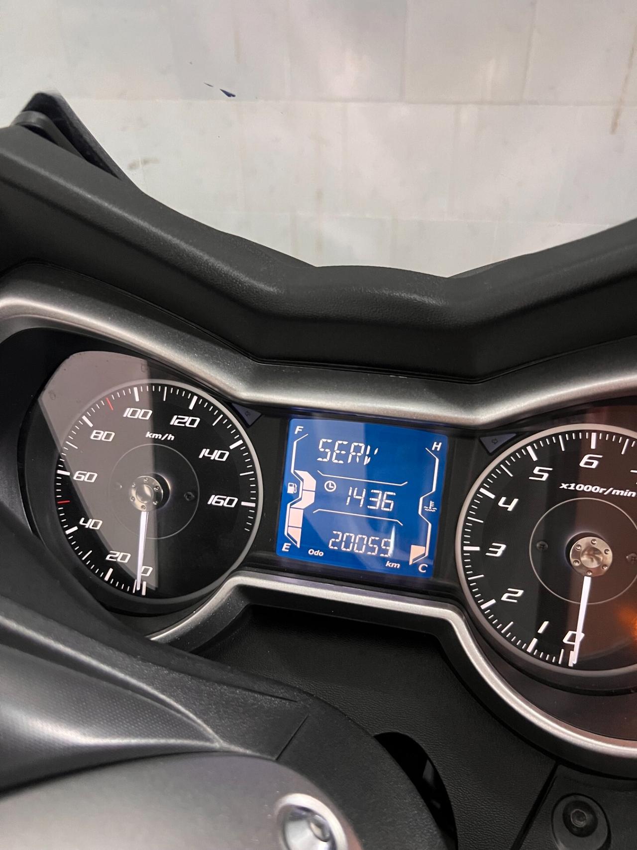 Yamaha X-Max 300