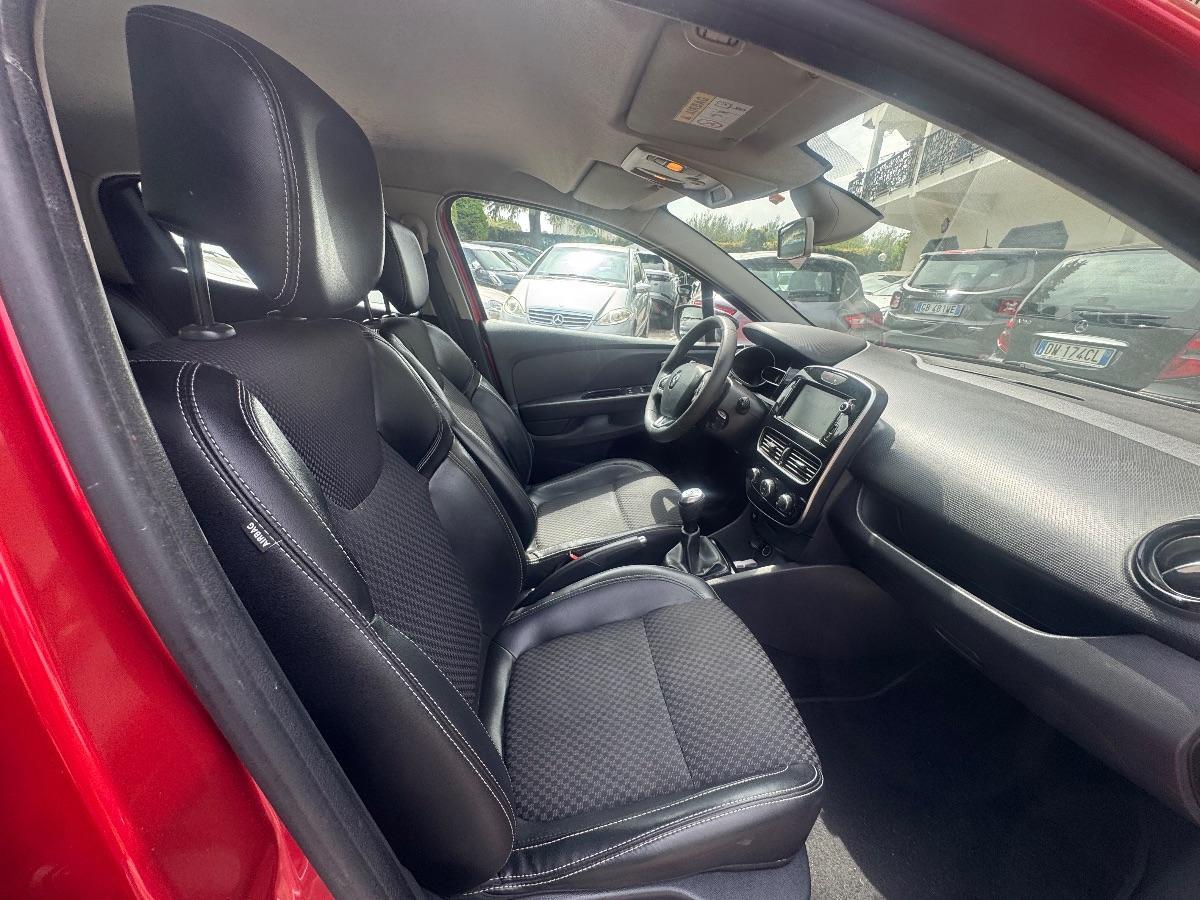 RENAULT Clio TCe 12V 90CV GPL 5p. Moschino Int.