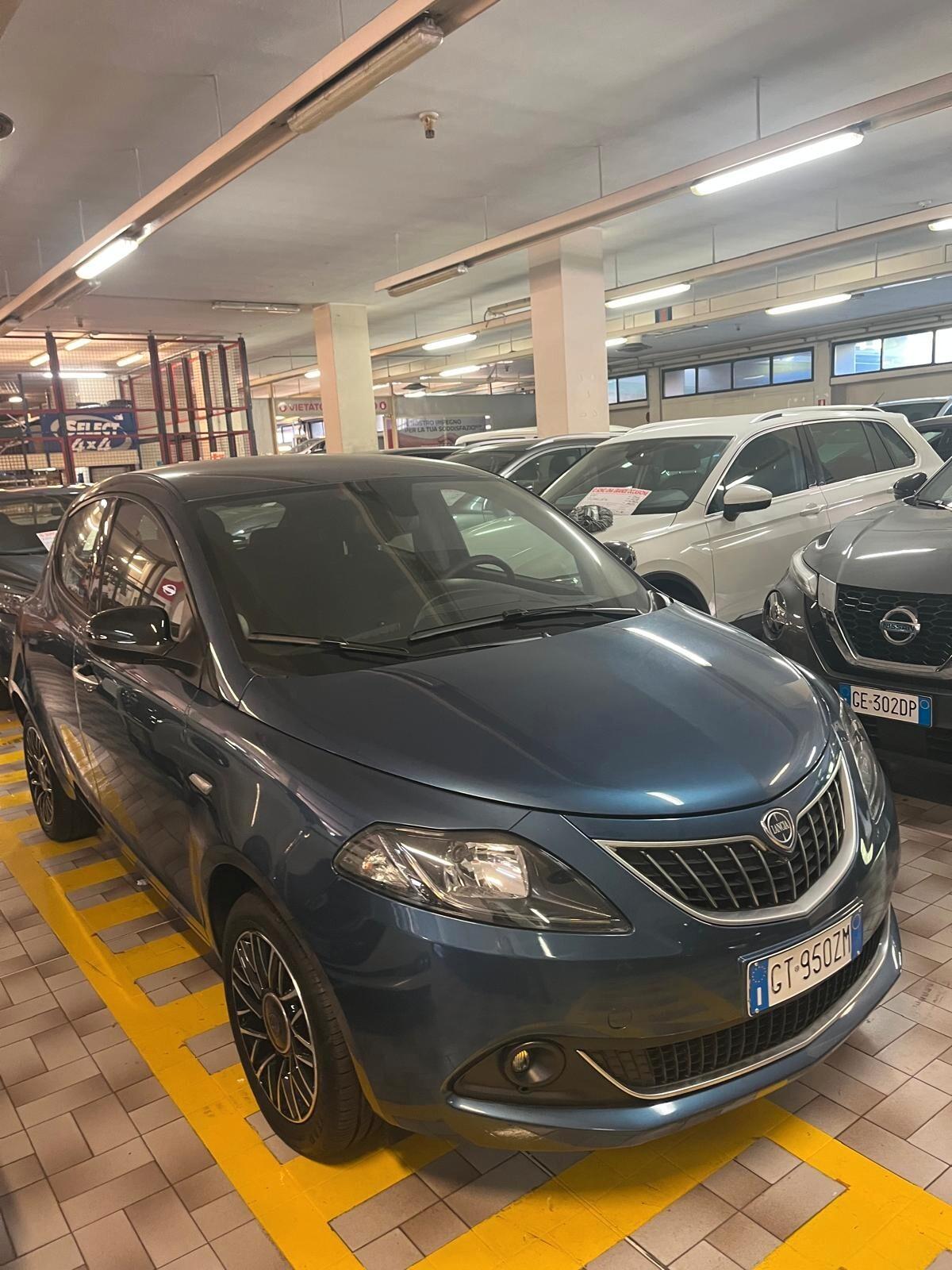 Lancia Ypsilon 1.0 FireFly 5 porte S&S Hybrid Platino