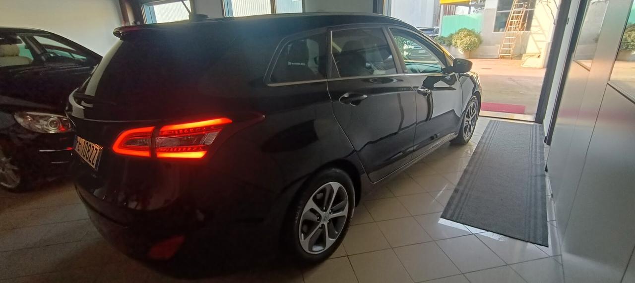 Hyundai i30 Wagon 1.6 CRDi SOLO 120MILA KM PREZZO SOTTO COSTO