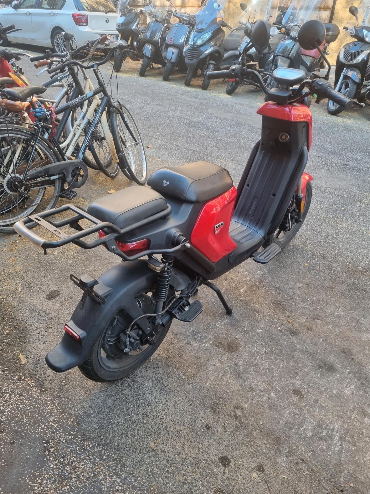 Scooter Elettrico NIU UQi GT 9000km - 2021
