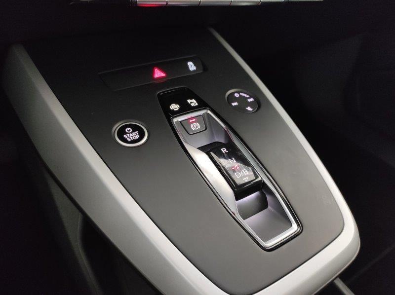 AUDI Q4 e-tron - Q4 40 e-tron Business Advanced