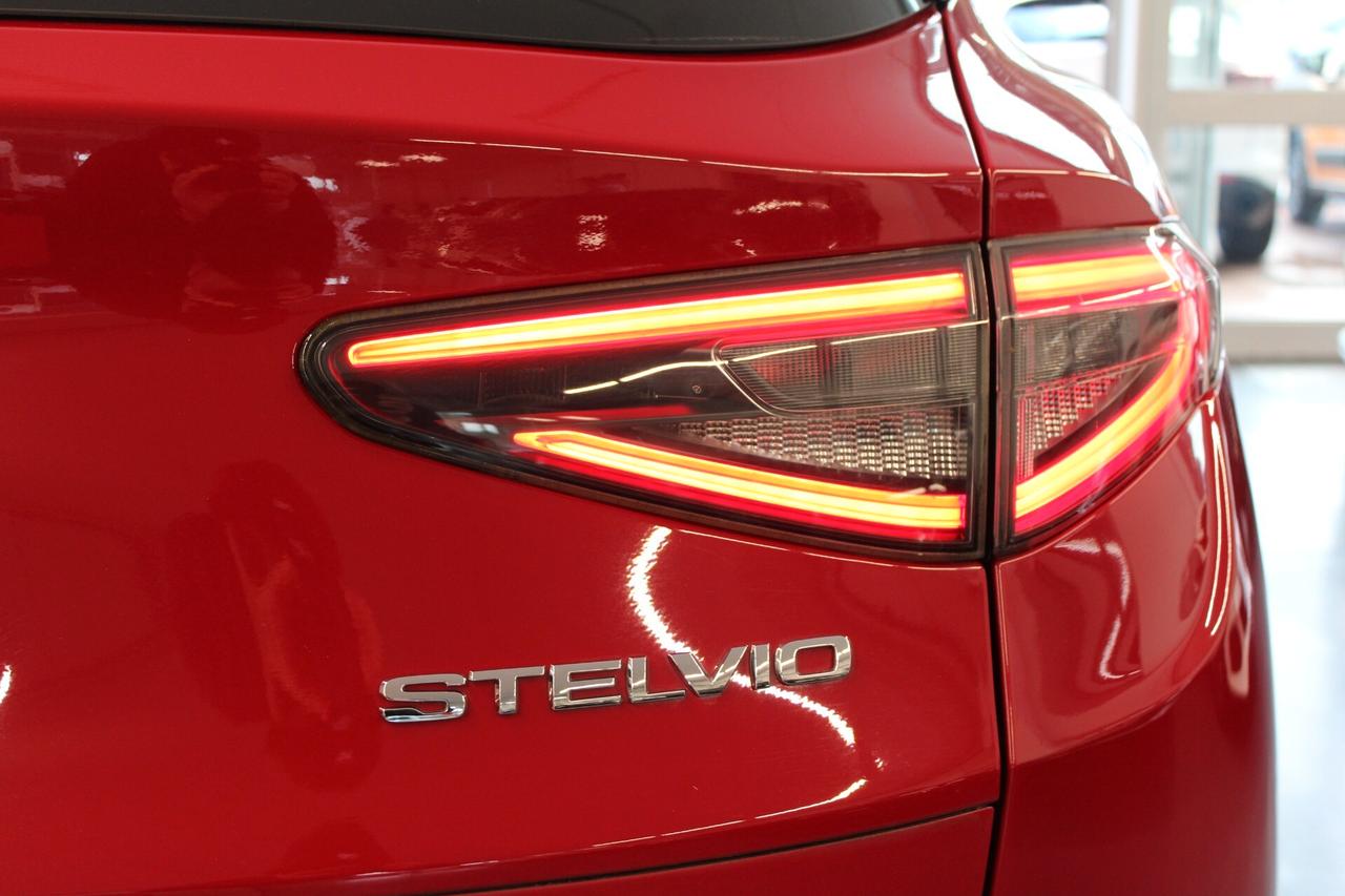 Alfa Romeo Stelvio 2.2 Turbodiesel 160 CV AT8 RWD Super