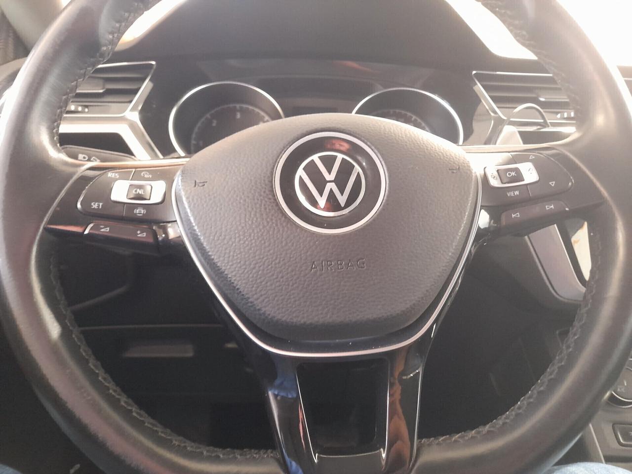 Volkswagen Touran 2.0 TDI 7 POSTI