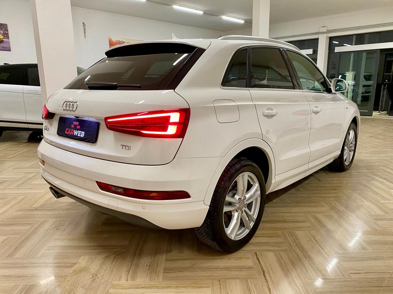 AUDI Q3 S-LINE 2.0 TDI NAVY LED Cam 2017