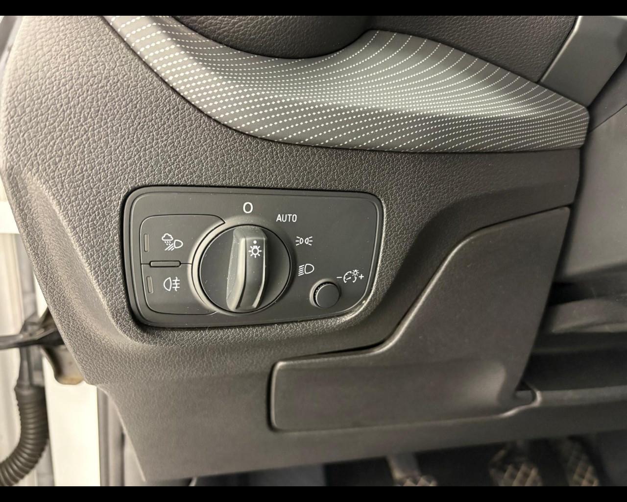 AUDI Q2 35 1.5 tfsi Admired