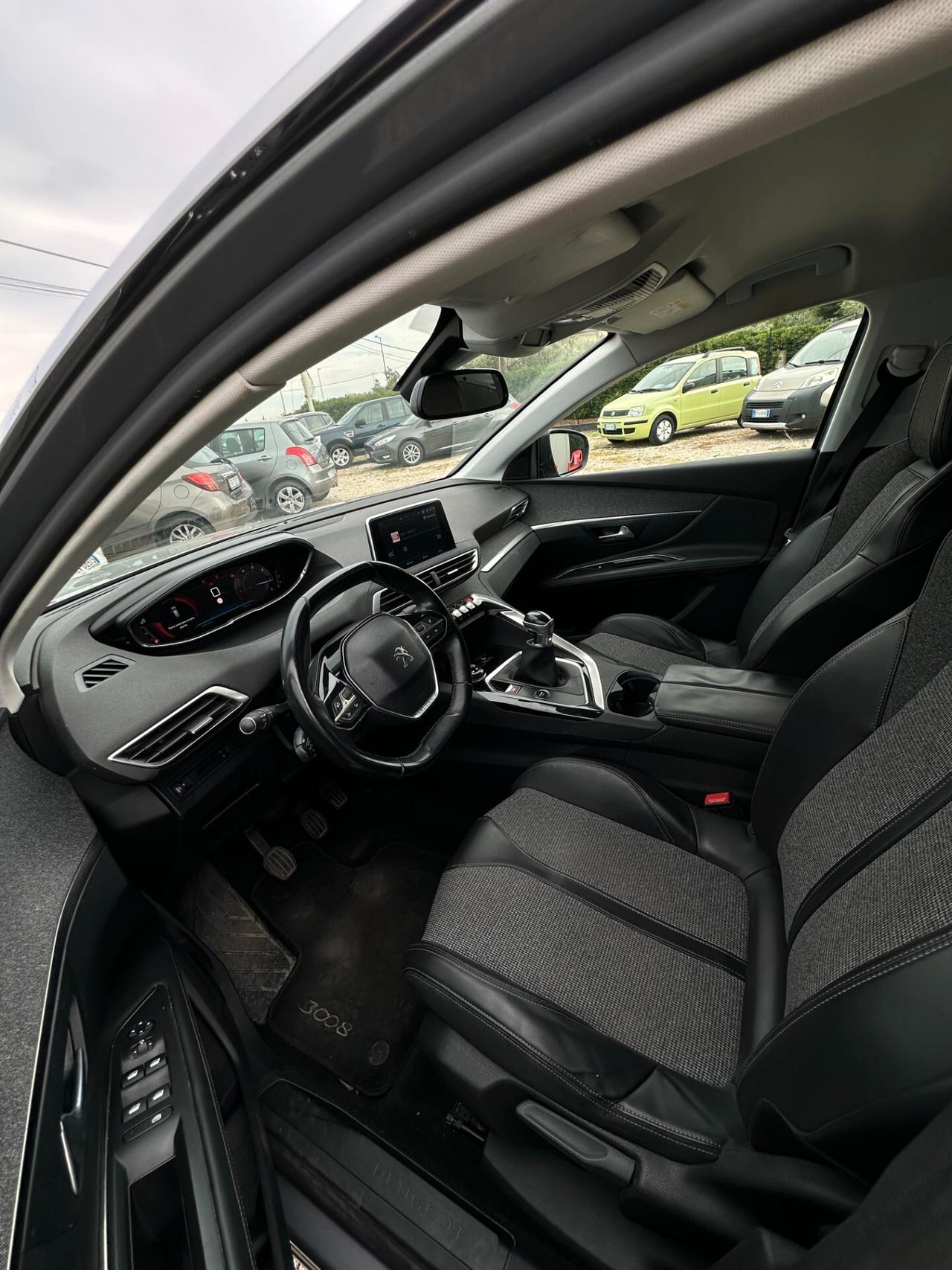 Peugeot 3008 BlueHDi 130 S&S Allure