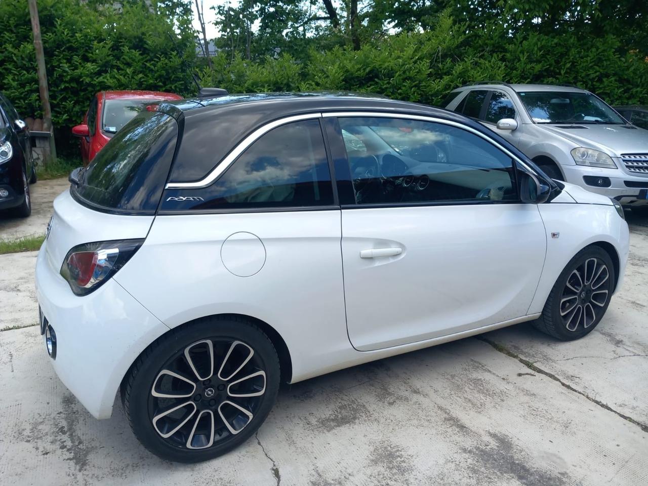 Opel Adam 1.2 70 CV Glam