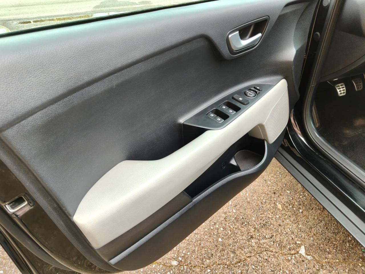 KIA Stonic 1.6 CRDI Energy - 2019