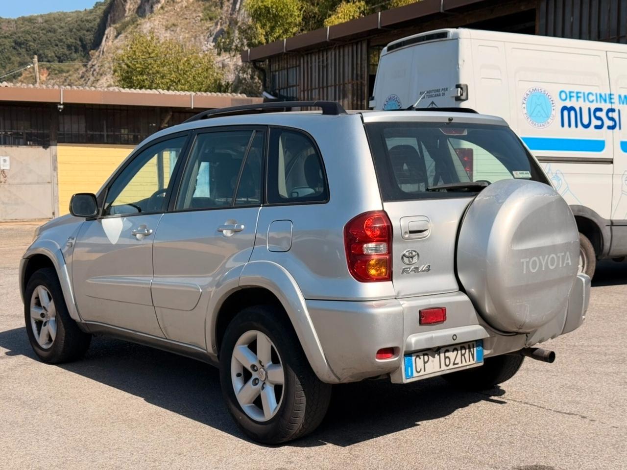 Toyota RAV 4 RAV4 2.0 Tdi D-4D cat 5 porte Sol