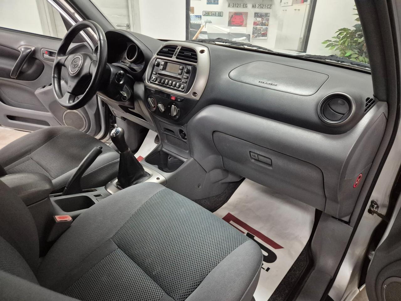 Toyota RAV4 2.0 Tdi D-4D cat 5 porte Sol