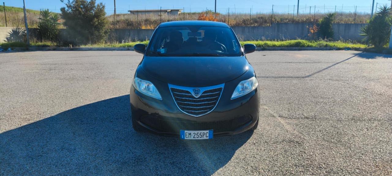 Lancia Ypsilon 1.2 69 CV 5 porte GPL Ecochic Platinum