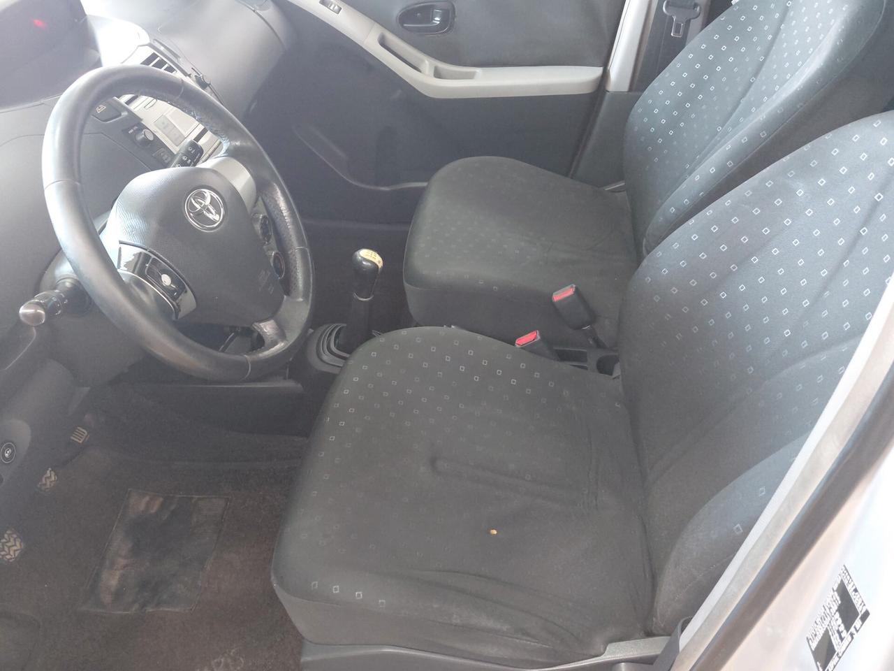 Toyota Yaris 1.0 5 porte GPL