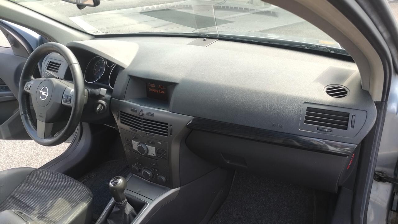 Opel Astra 1.6 Benz Twinport NEOPATENTATI - 2006