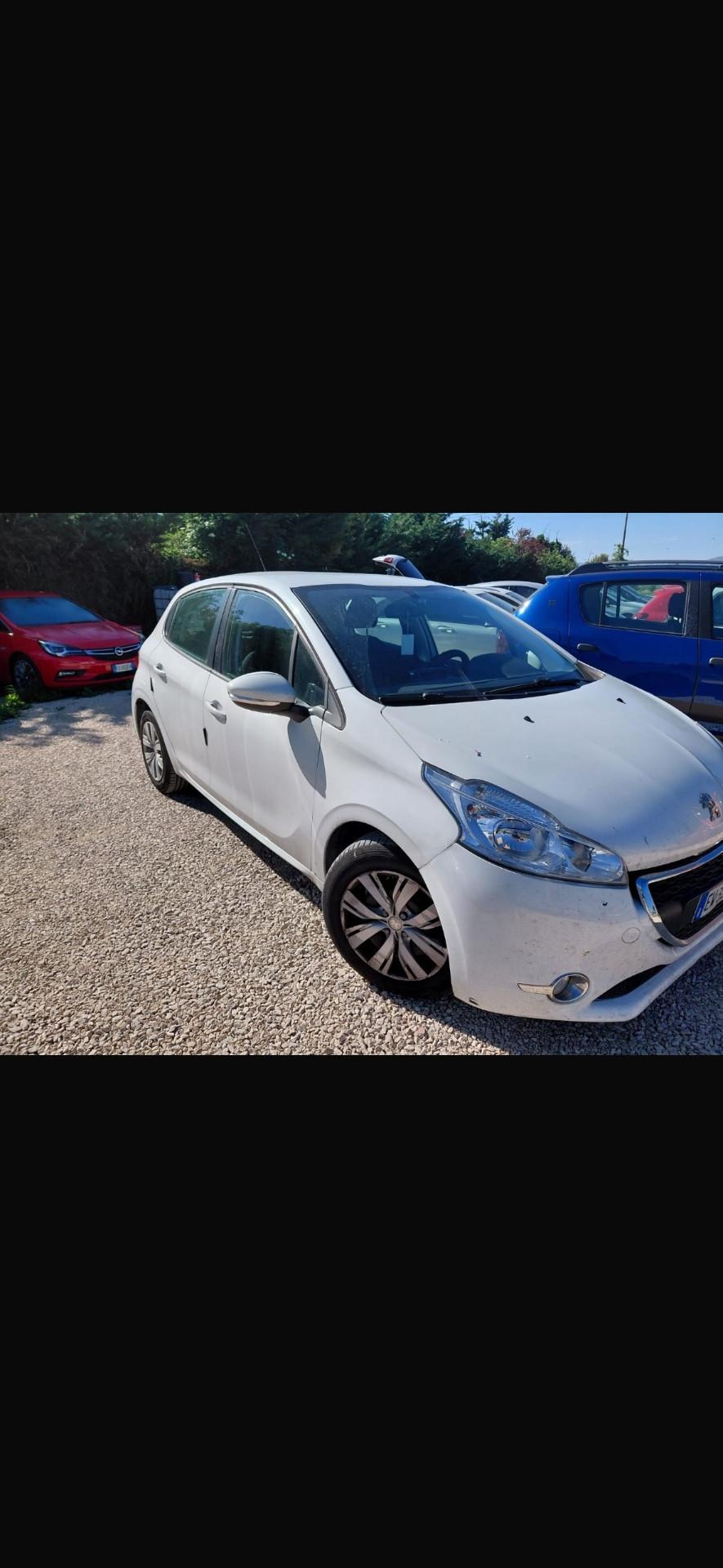 Peugeot 208 1.4 HDi 68 CV 5 porte Access