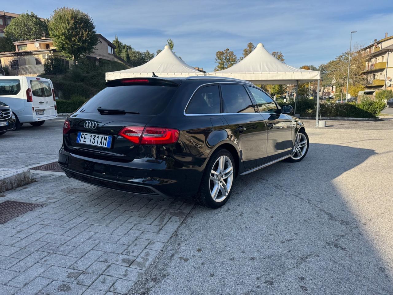 Audi A4 Avant 2.0 TDI S LINE