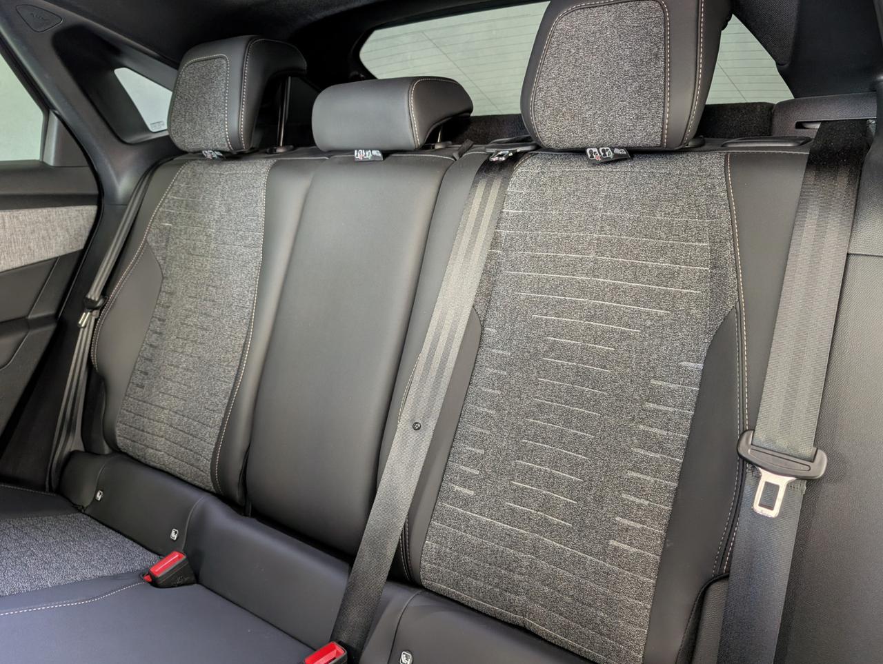 Peugeot 3008 1.2 Hybrid 145cv e-dcs6 Allure