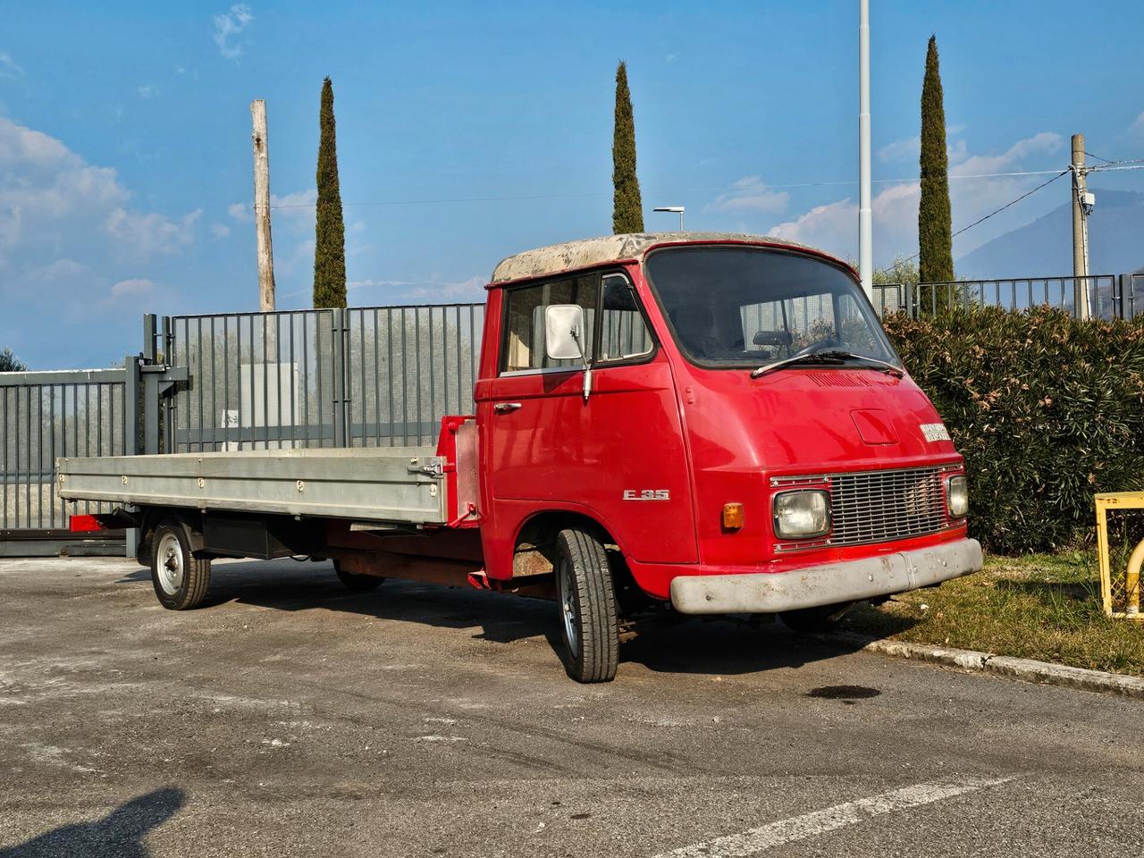 Hanomag Seleziona CARRO ATTREZZI STORICO PER TRASPORTO VEICOLI STORICI