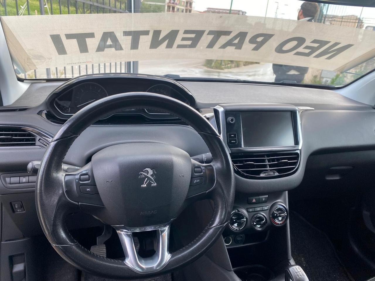 Peugeot 208 BlueHDi 75 5 porte Allure